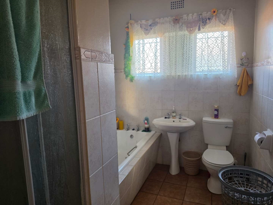 4 Bedroom Property for Sale in Hillcrest Northern Cape